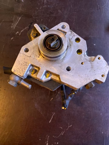 Honda FR-V Bosch Einspritzpumpe 0445010141