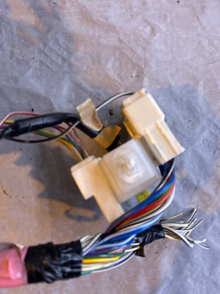 Toyota Yaris P11 Sicherungskasten inkl Stecker