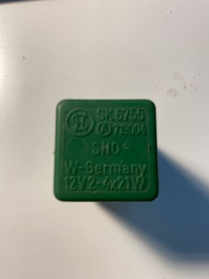 Relai 111953227DvW Audi Blinkerrelai