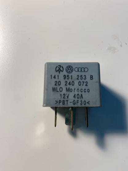 Relai 53 | 141951253B