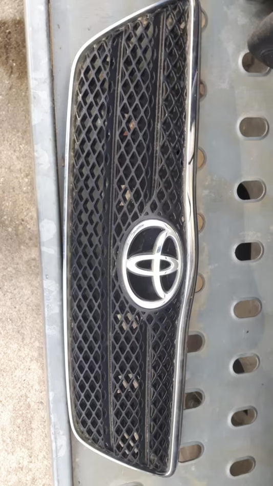 Toyota Corolla E12U Frontgrill Bj:2002