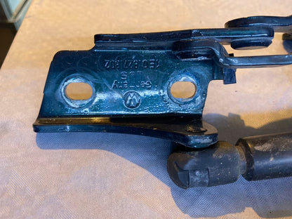 VW Golf 3/4 Cabrio Heckklappe Scharniere 1E0827301 1E0827302