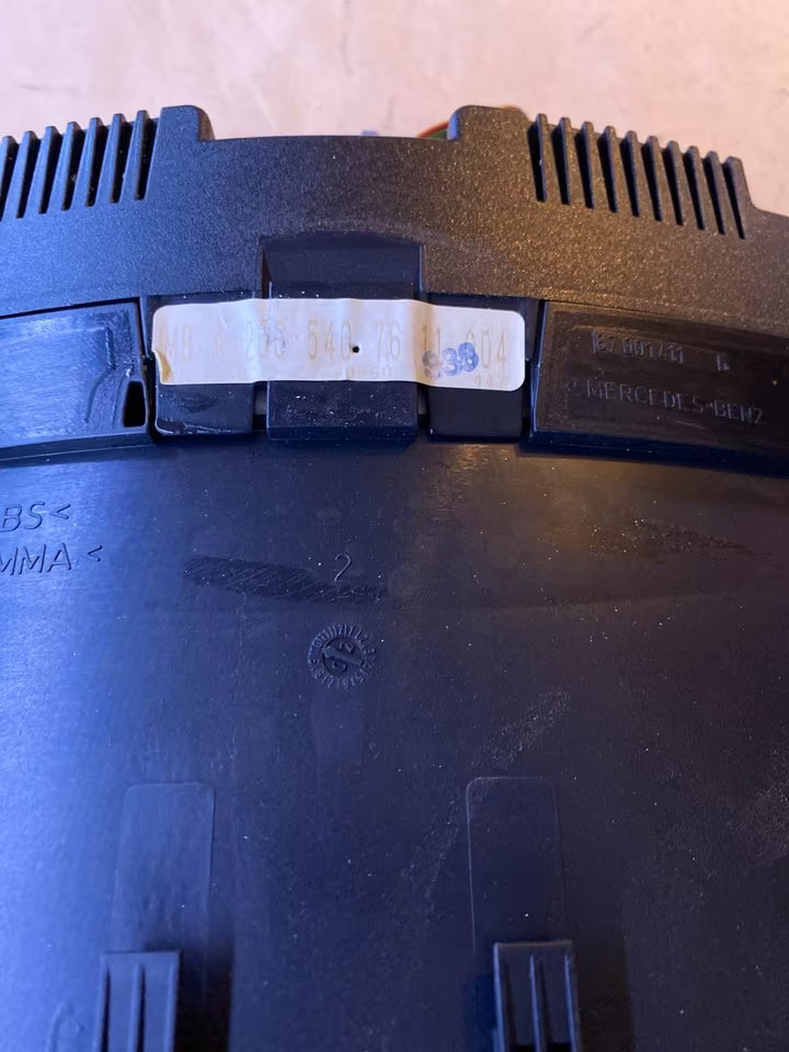 Mercedes W203 Tachometer A2035407611
