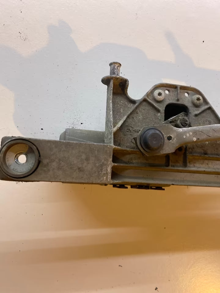 FORD FOCUS II Wischergestänge vorne mit Motor 3397020850