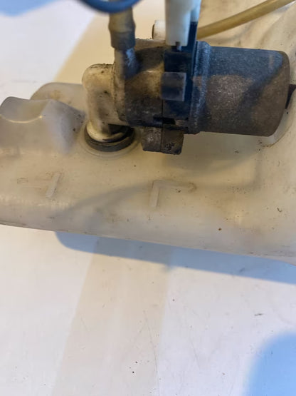 Fiat Ducato 290 Wischwasserbehälter inkl. Pumpe