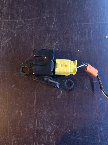 Toyota Yaris Türaufprallsensor Links 89835-52010