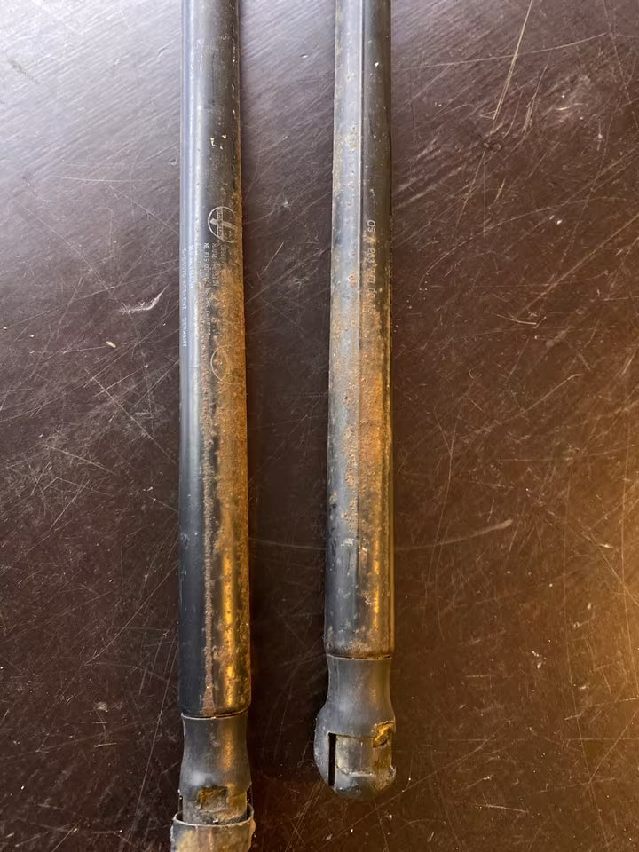 Mercedes W203 Gasfedern A2037400045