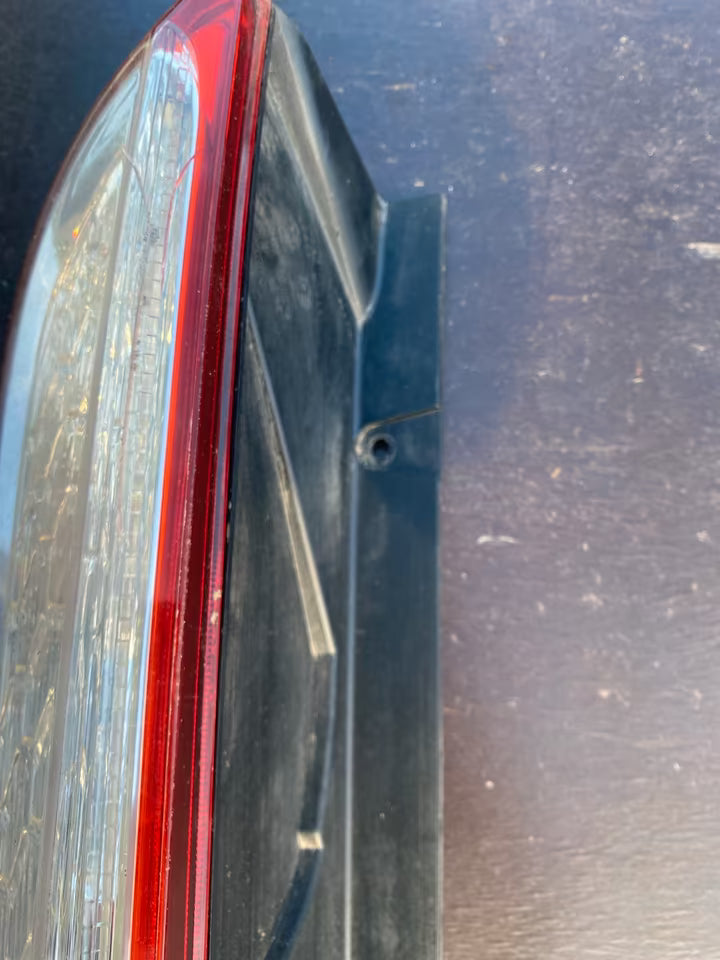 Ford Focus Bj.2008 Rückleuchte Rechts 8M5113404-A