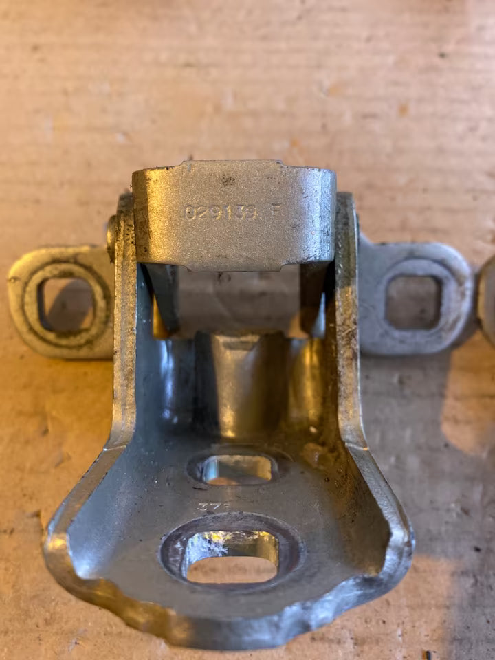 Renault Megane Türscharniere Vorne 029139F