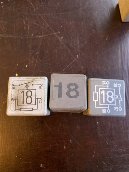 Relais Relay Nr. 18   VW Audi 191937503