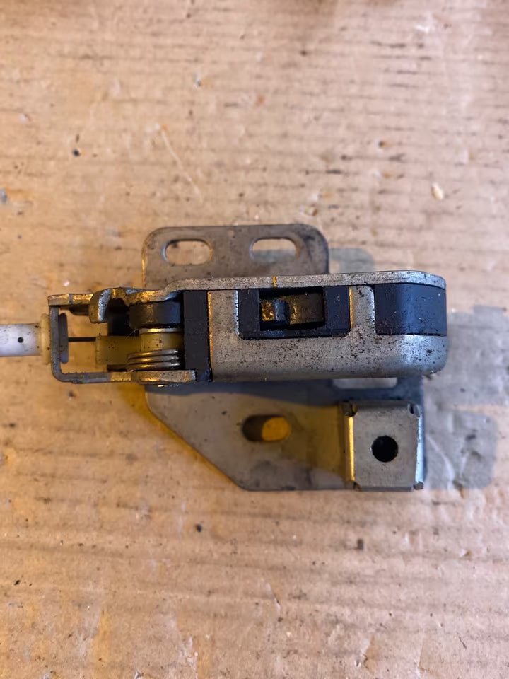 Mercedes W906 A9067400035 Türschloss hinten oben