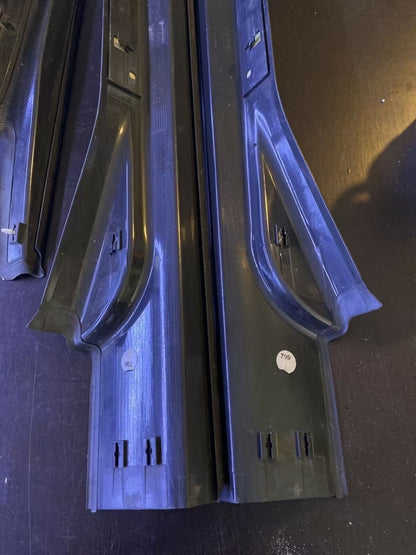 Mercedes W203 Türeinstiegsleisten A2036800735