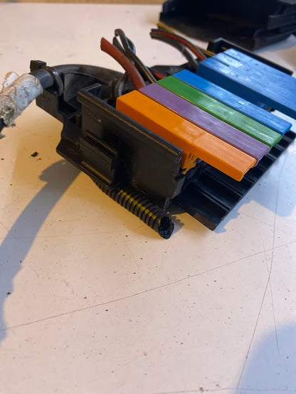 Opel astra G Sicherungskasten / Box f. Batterie 9685661