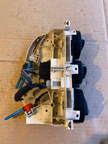 VW Passat 3B 96-00 Klimabedienung 1J0820045G
