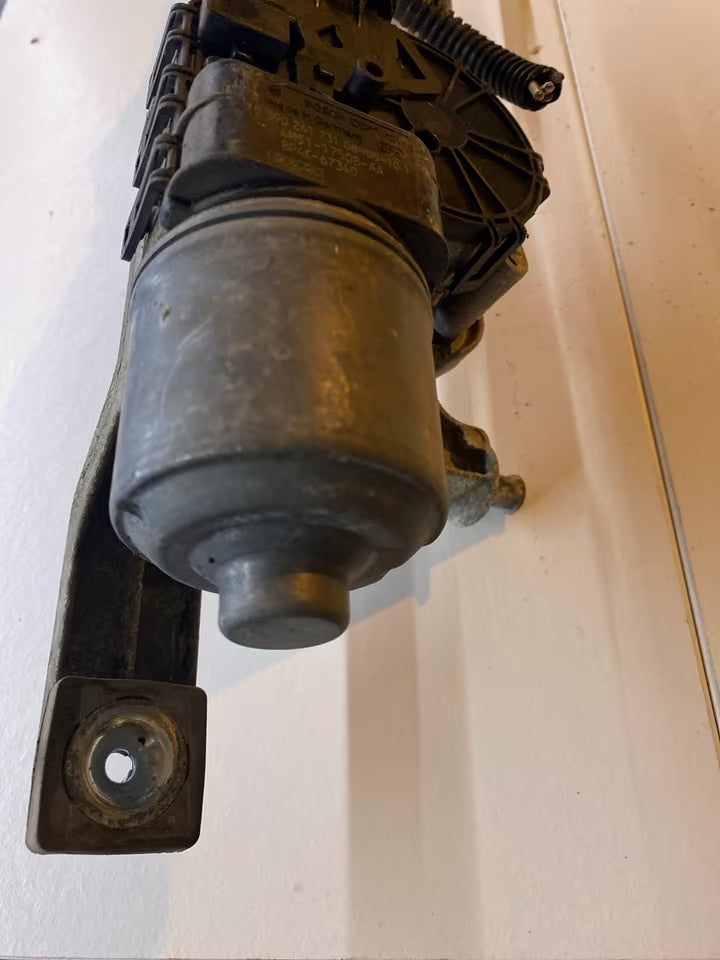FORD FOCUS II Wischergestänge vorne mit Motor 3397020850