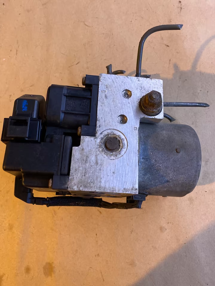 Toyota Corolla E12 ABS Block 44510-02050 0273004571