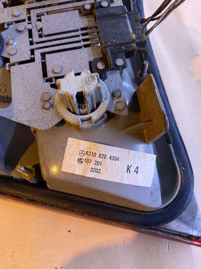 Mercedes W210 Rücklicht Links A2108204364