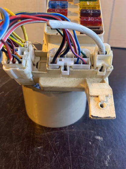 Toyota Starlet P 8 (A 11) original Sicherungskasten 1,3ltr Motor