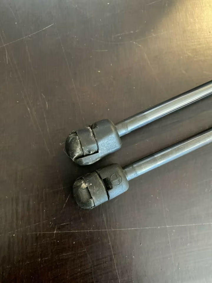 Opel Astra H Gasdruckfedern Kofferraumklappe