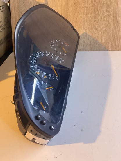 Mercedes W202 Tacho A2025409448