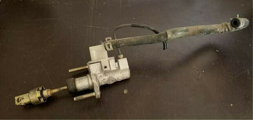 Toyota Corolla Verso E12 Hauptbremszylinder