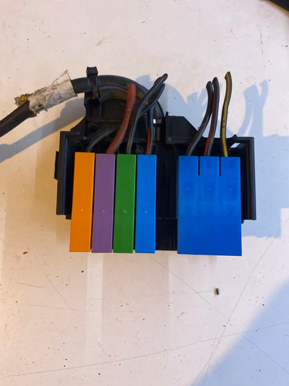 Opel astra G Sicherungskasten / Box f. Batterie 9685661