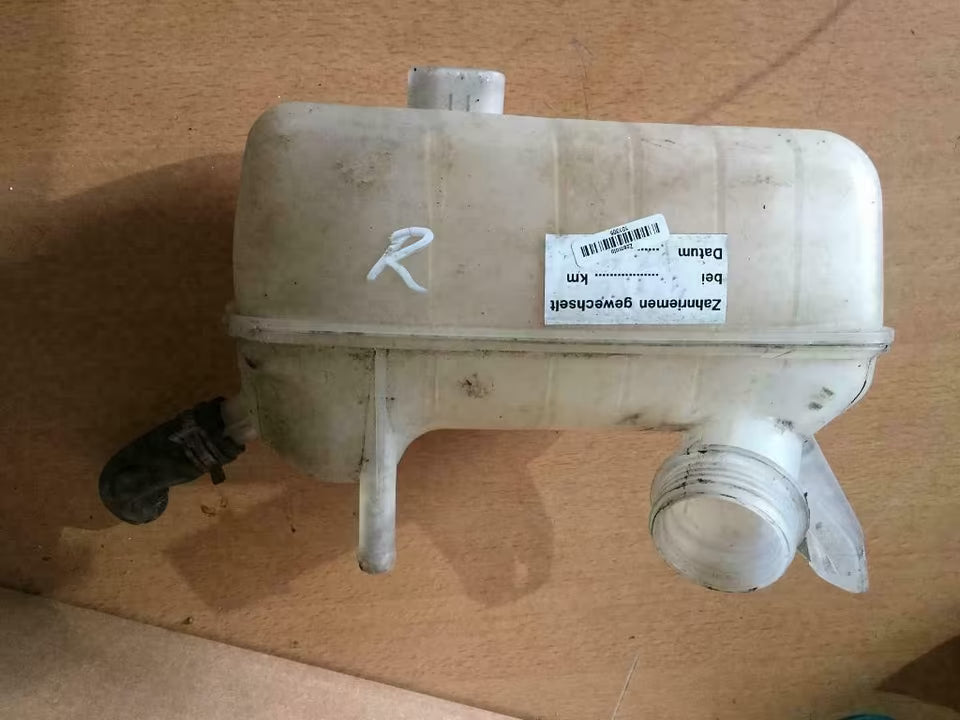 Renault Ausgleichsbehälter-Kühlwasserbehälter 8200273157