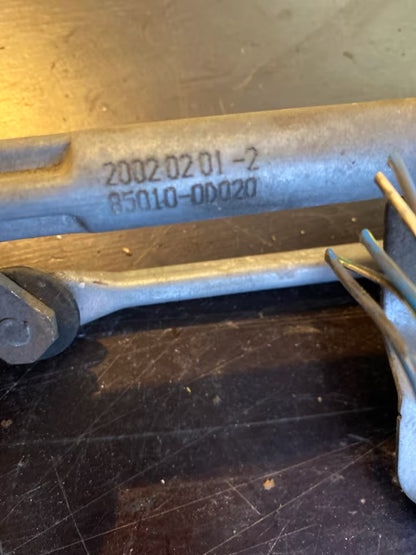 Toyota Yaris Scheibenwischergestänge mit Motor 404652