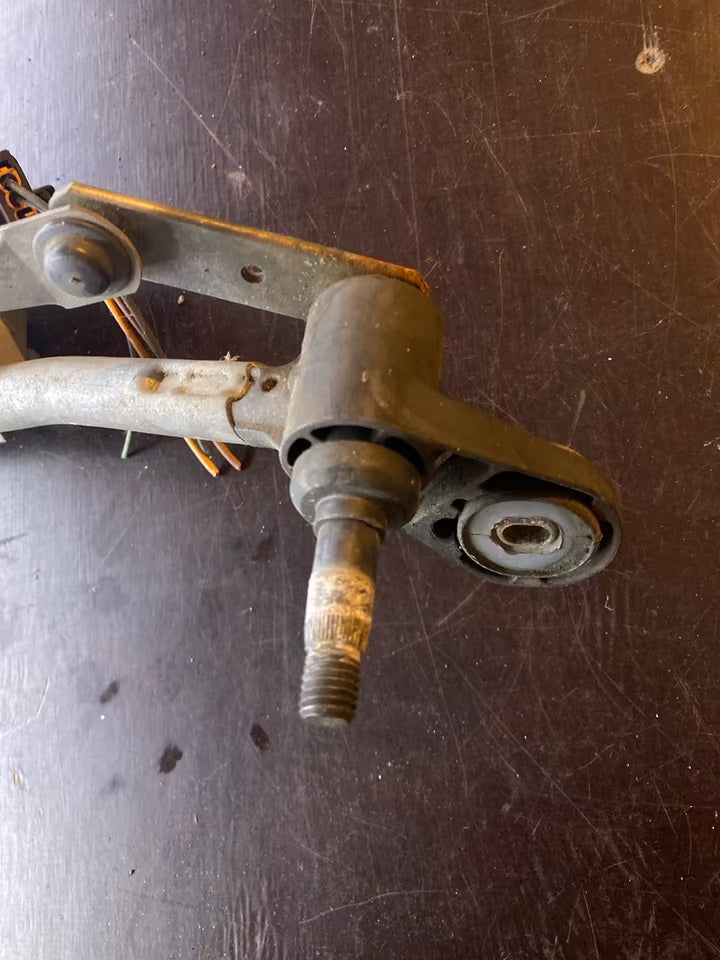 Renault Clio III Wischergestänge mit Motor 7701061590