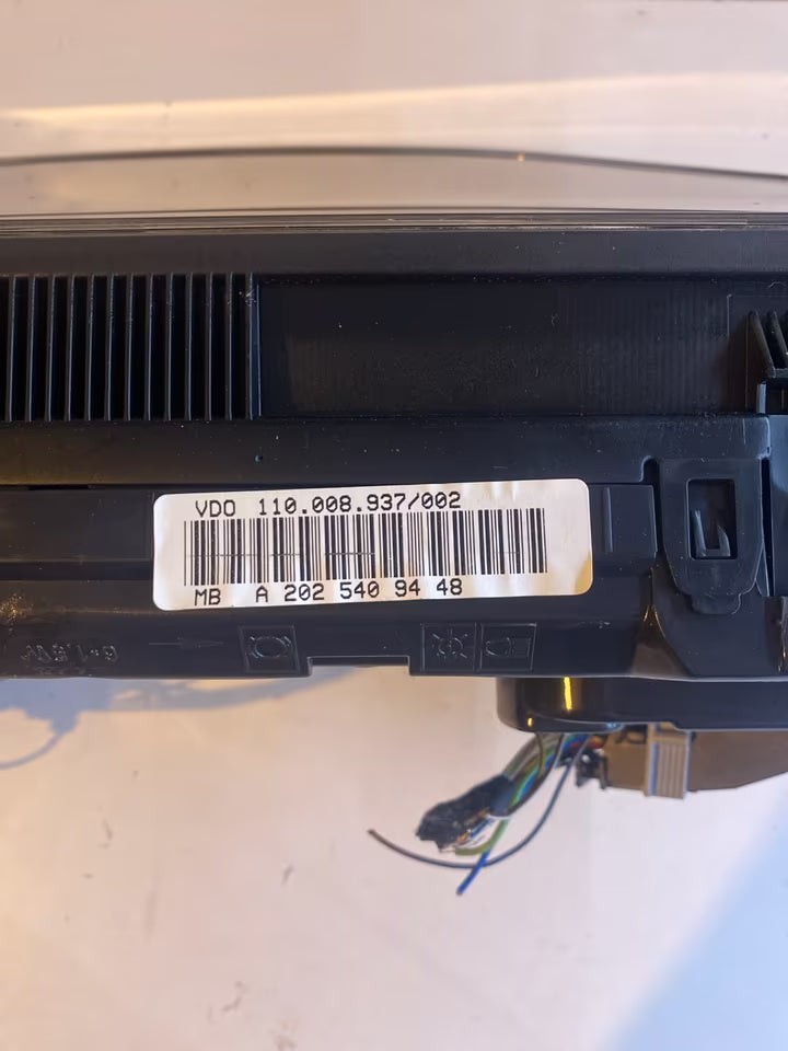 Mercedes W202 Tacho A2025409448