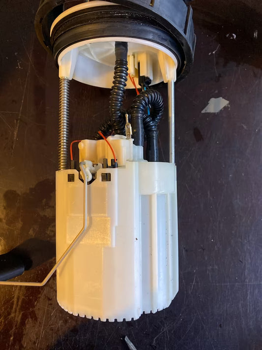 Original Kraftstoffpumpe Nissan Micra K12 0580314 062 Bosch