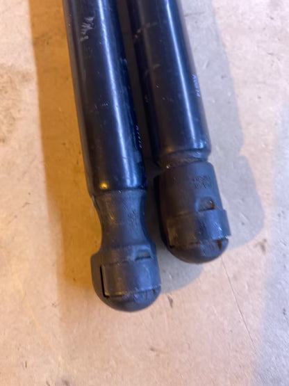 Mercedes Gasdruckfeder 871023201