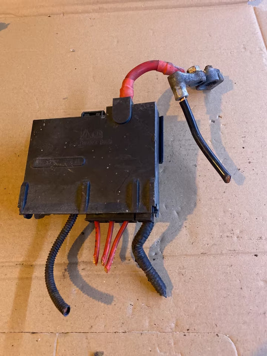 Ford Fiesta 1.6 Sicherungskasten Batterie 1394252/1394253