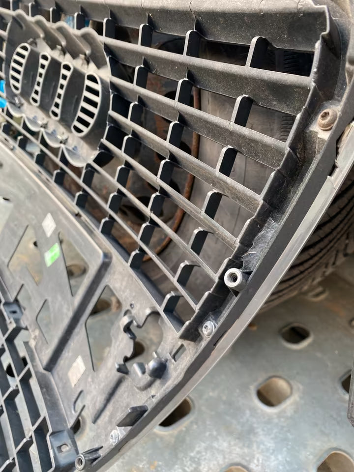 Audi A6 4F Kühlergrill 4F0853651