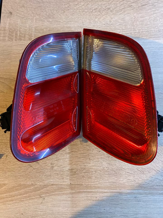 Mercedes W208 Heckleuchten Set A2088200564/664