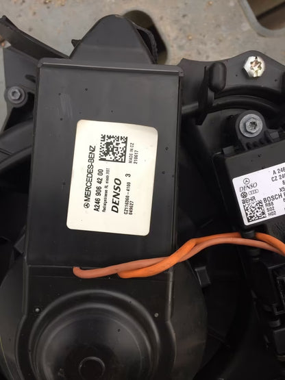 Mercedes W246 B200 Gebläsemotor A2469064100