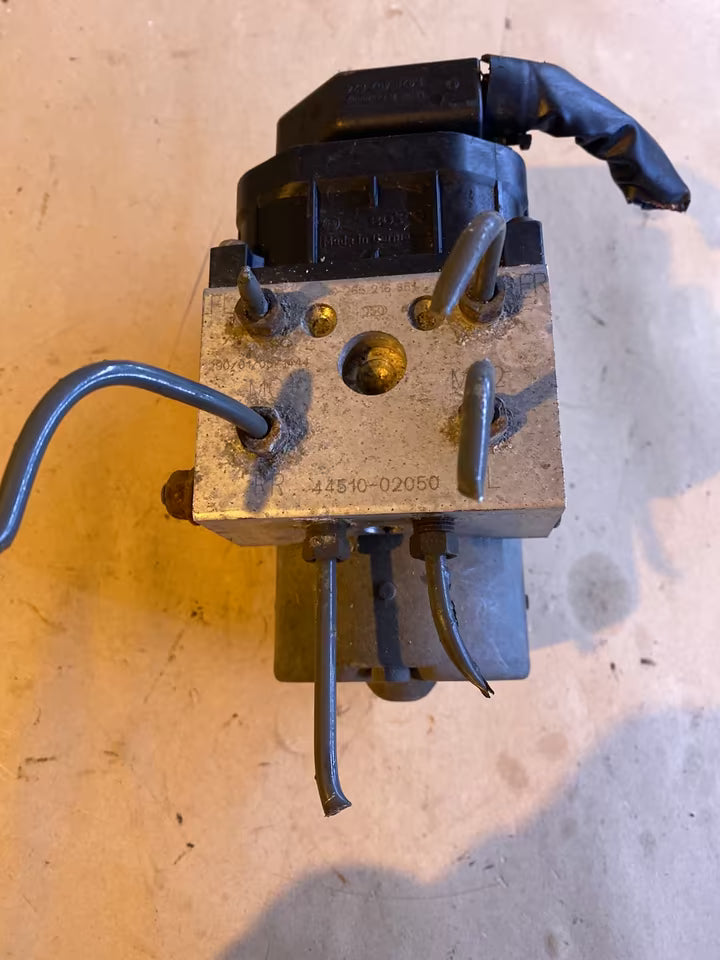 Toyota Corolla E12 ABS Block 44510-02050 0273004571