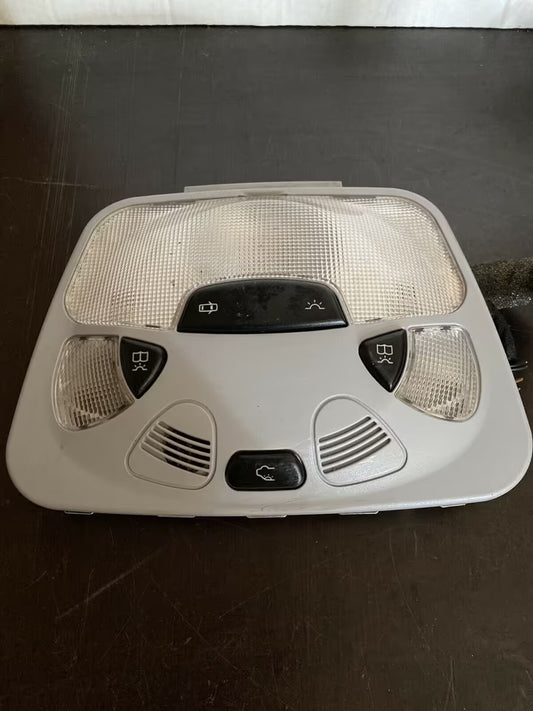 Mercedes W203 Innenraumbeleuchtung A2038201001/7D43