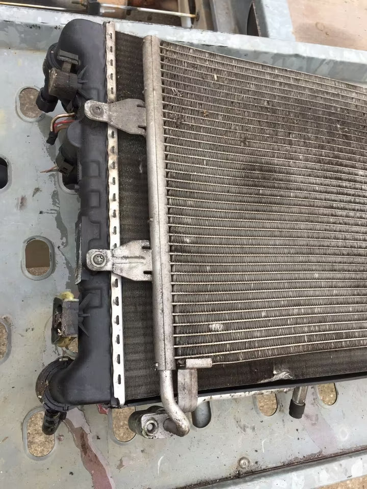 Skoda Fabia 1,4 er Motorkühler Kühler-Gebläse