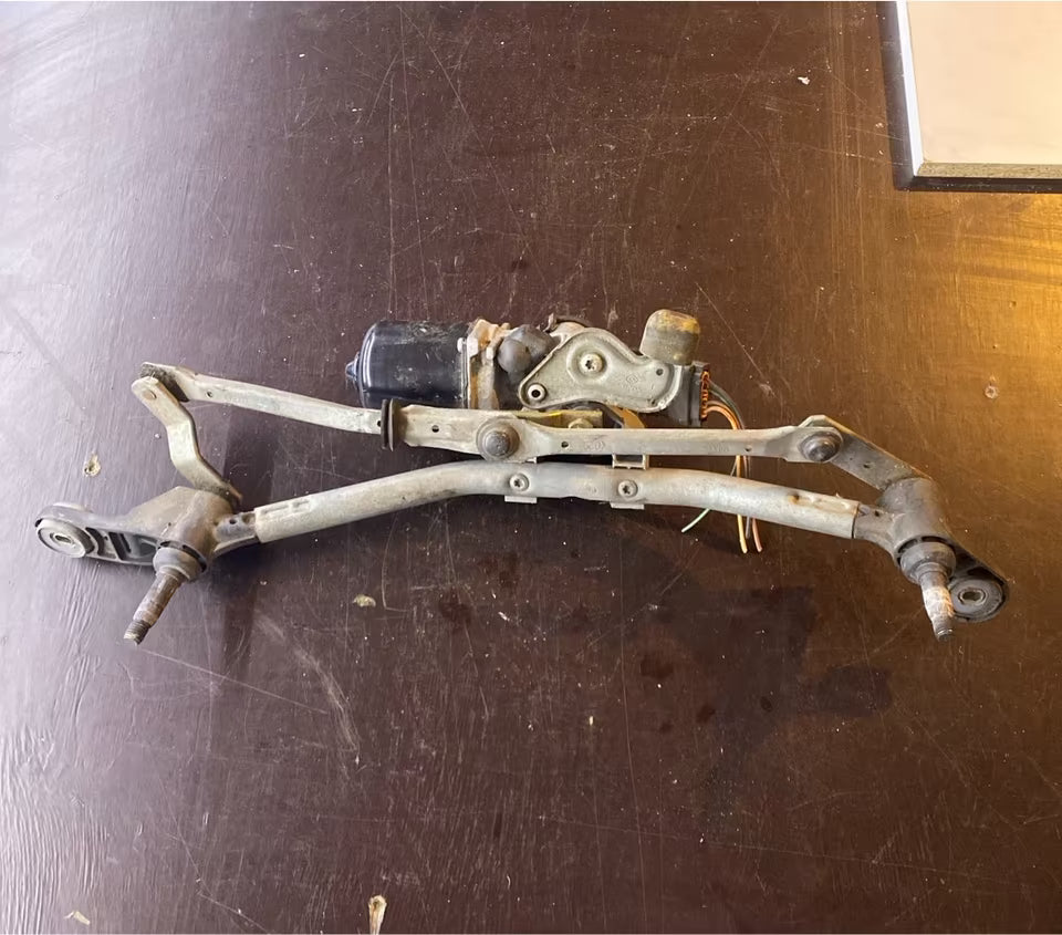 Renault Clio III Wischergestänge mit Motor 7701061590