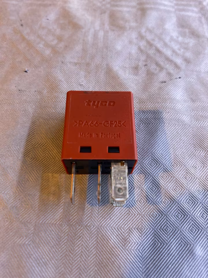 Relai Lancia Fiat Alfa V23074A1101X51