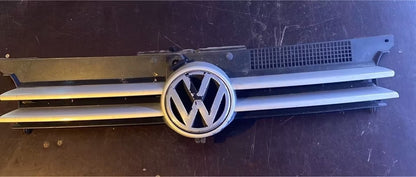 VW Golf 4 Kühlergrill Frontgrill 1J0853655D / 1J0853651F