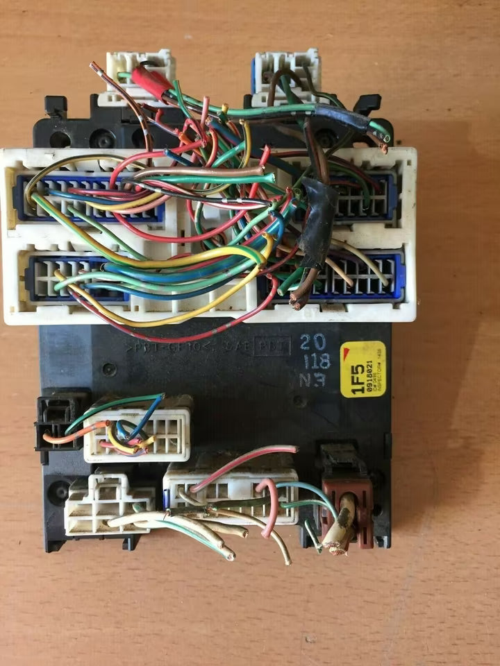 Nissan Micra k11 Sicherungskasten