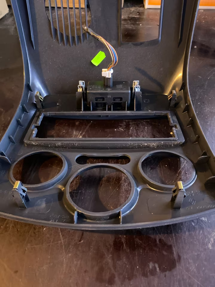 Renault Clio 2012 Blende mit Warnblinker