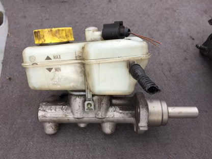 Skoda Fabia 2006 Hauptbremszylinder mit Behälter