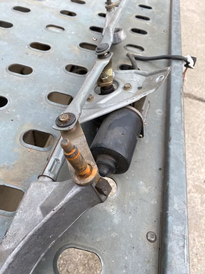 Mercedes W203 Scheibenwischergestänge A2038240305