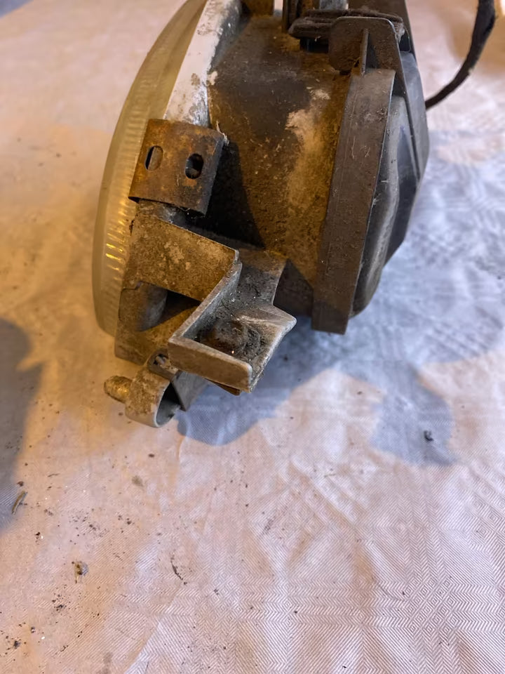 Mercedes W210 Nebelscheinwerfer Links 1708200256