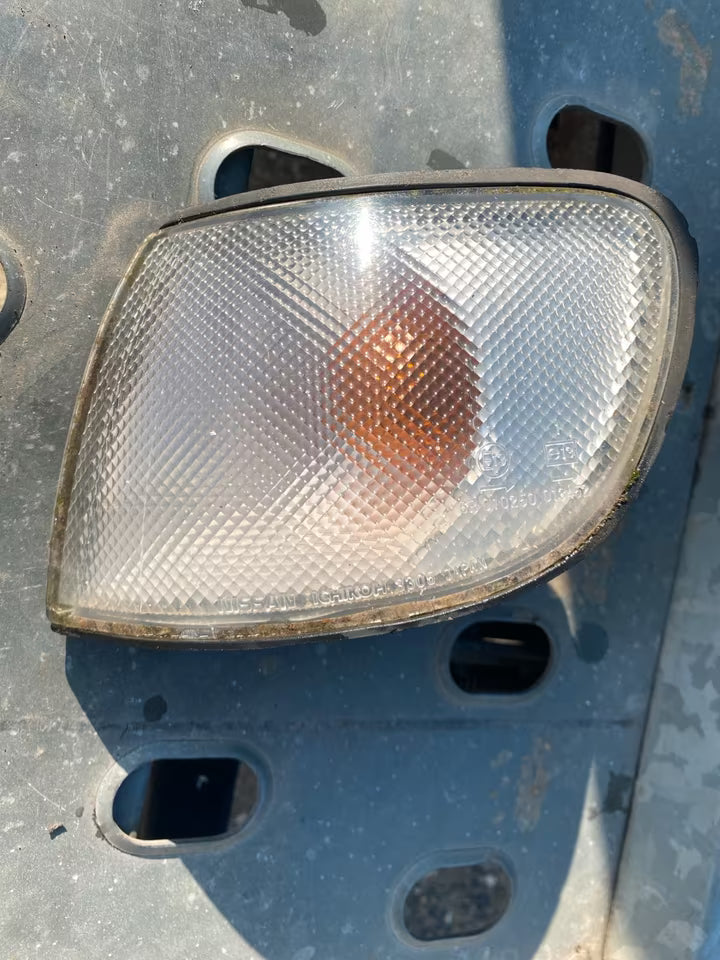 Nissan Sunny N14 (3-Türer, 1.4 LX) Blinker Links