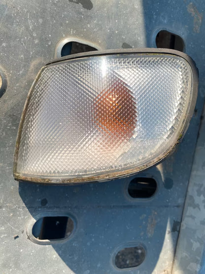 Nissan Sunny N14 (3-Türer, 1.4 LX) Blinker Links