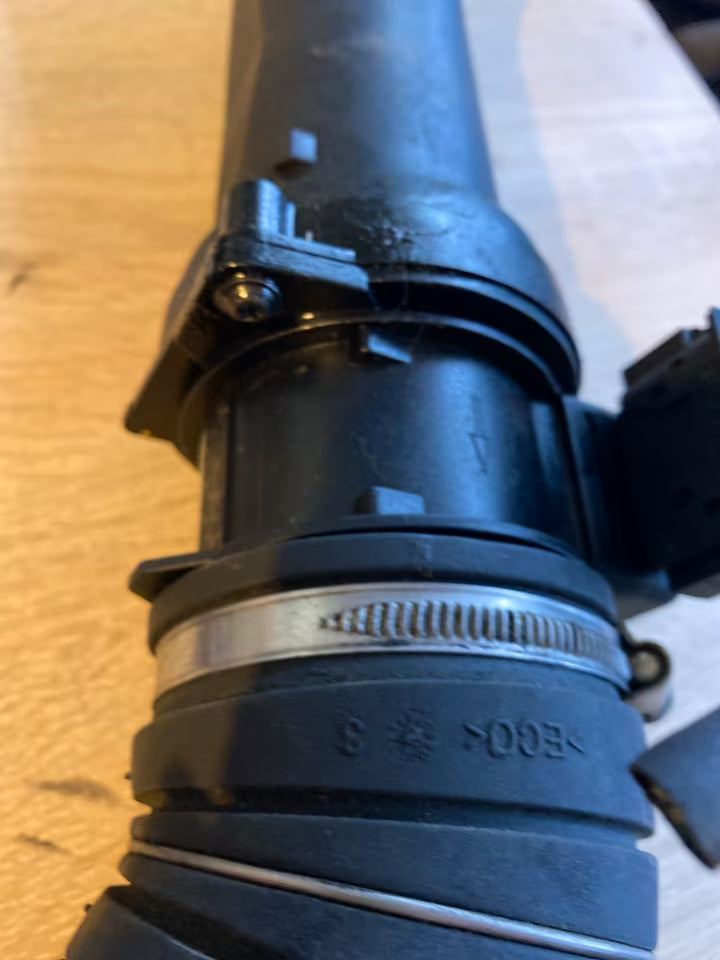 Mercedes Ladeluftschlauch & Luftmassenmesser 1111411104 & A111094